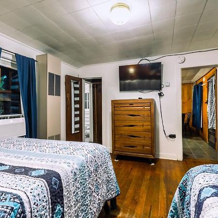 Log Cabin Motor Court 阿什维尔 外观 照片
