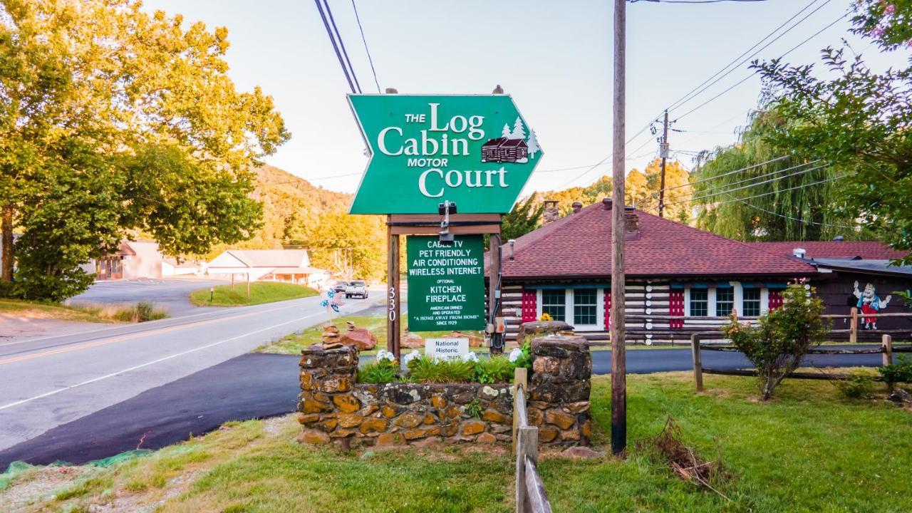 Log Cabin Motor Court 阿什维尔 外观 照片