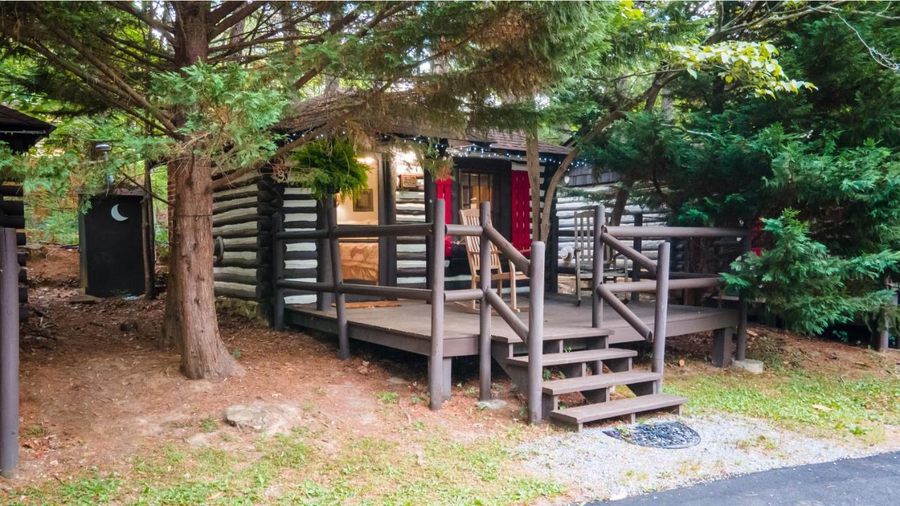 Log Cabin Motor Court 阿什维尔 外观 照片