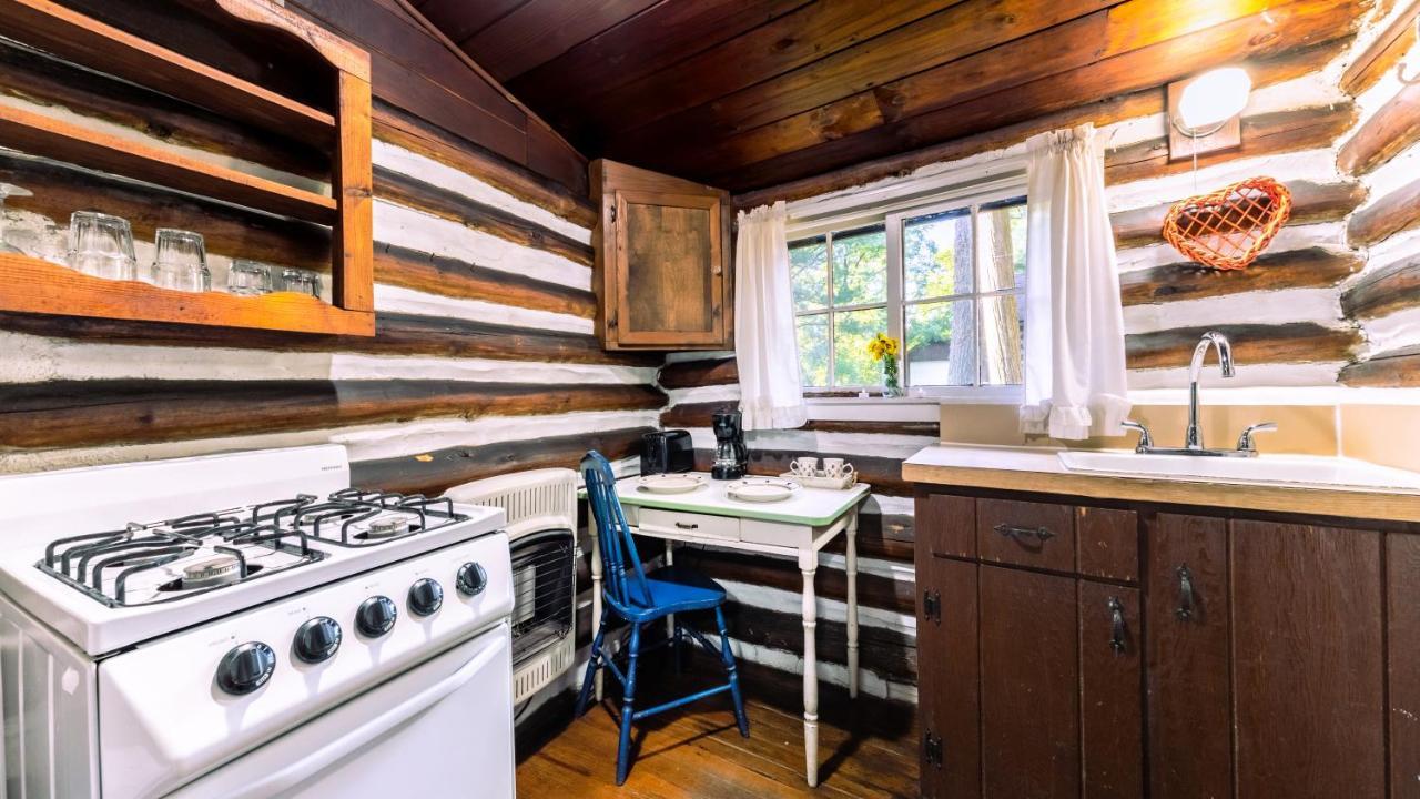 Log Cabin Motor Court 阿什维尔 外观 照片