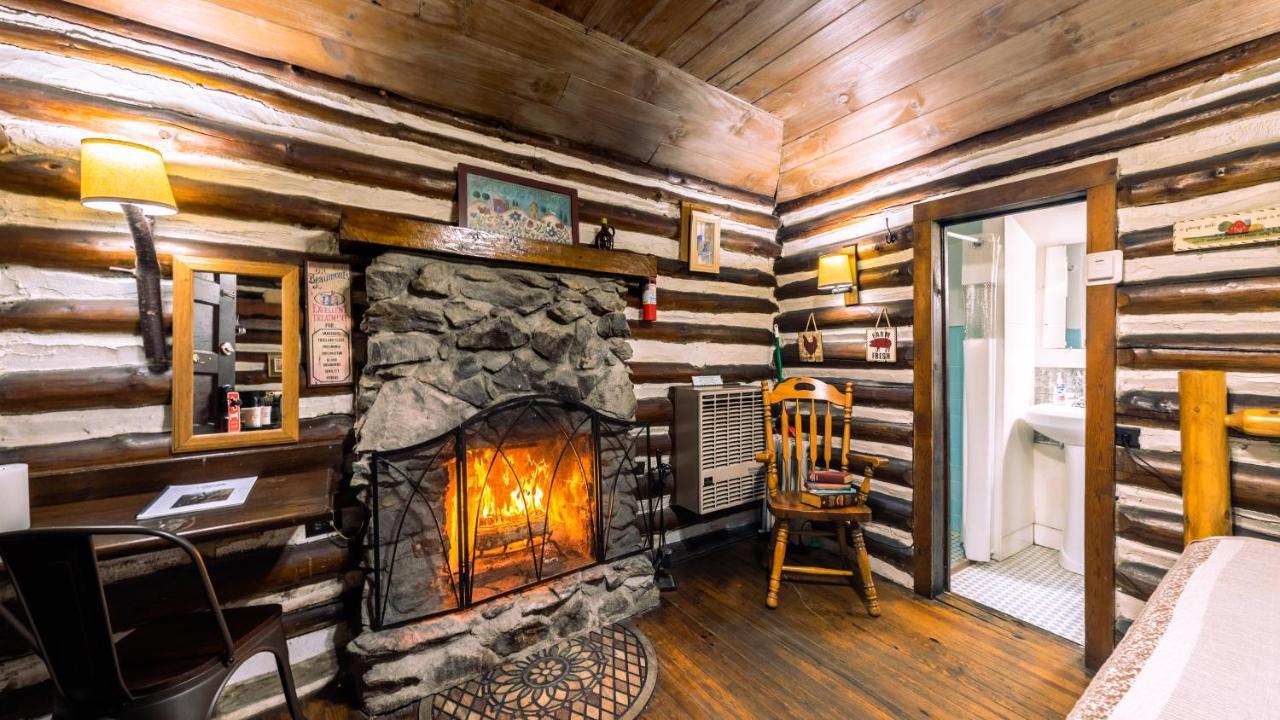 Log Cabin Motor Court 阿什维尔 外观 照片