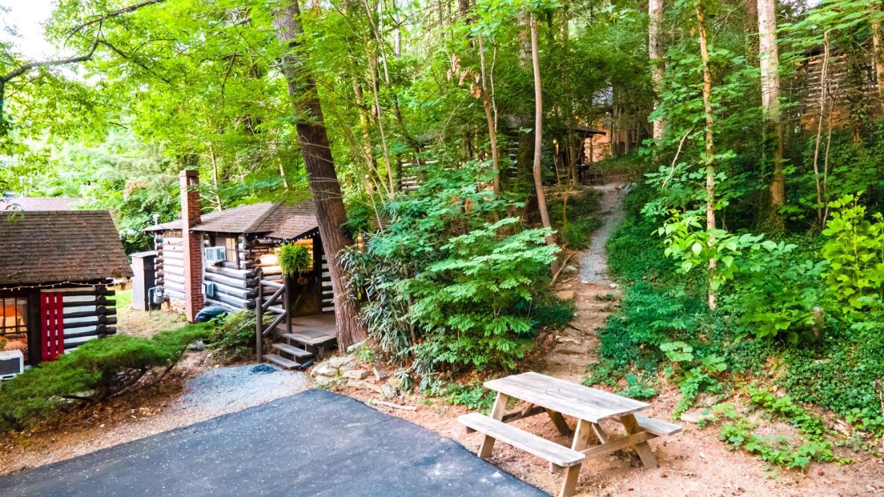 Log Cabin Motor Court 阿什维尔 外观 照片