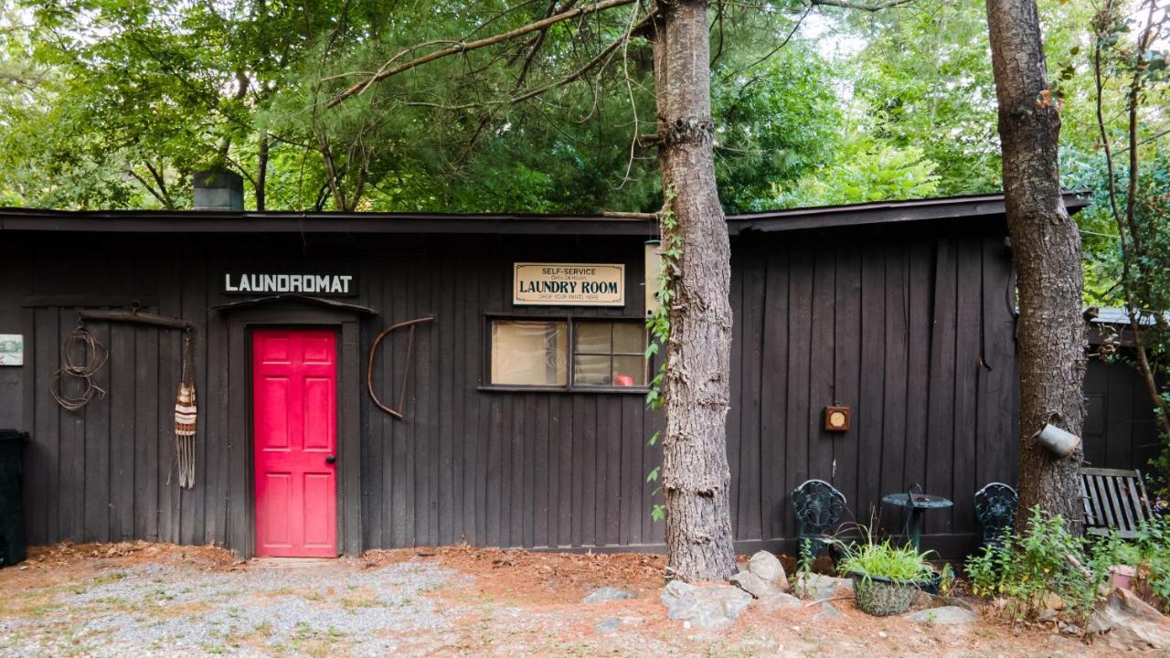Log Cabin Motor Court 阿什维尔 外观 照片