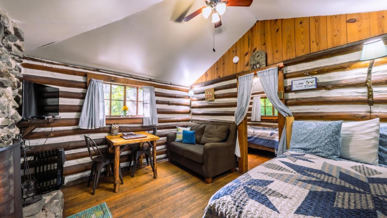 Log Cabin Motor Court 阿什维尔 外观 照片