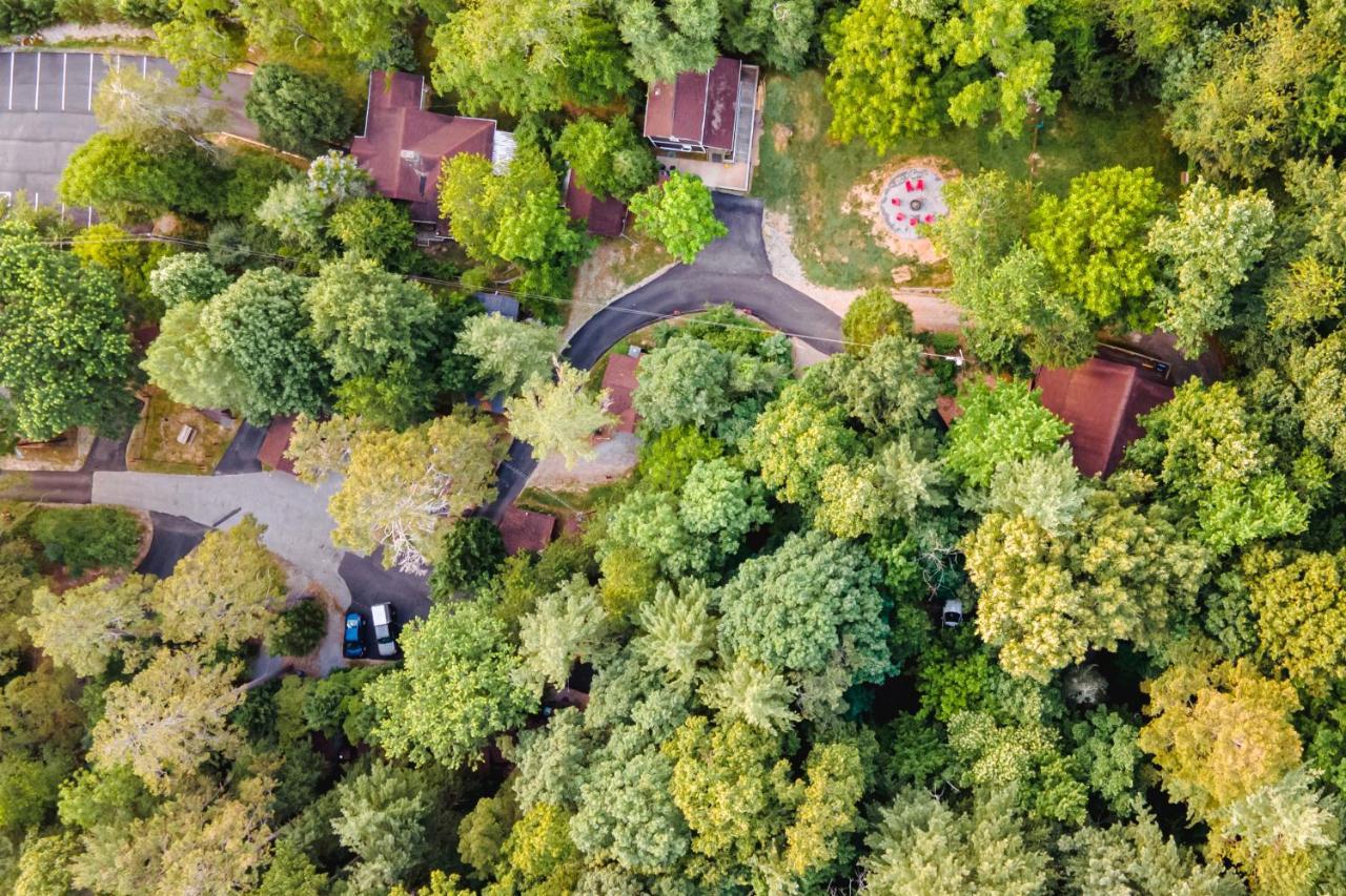Log Cabin Motor Court 阿什维尔 外观 照片